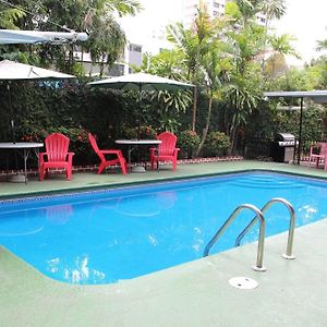 Hostal Cocos Inn